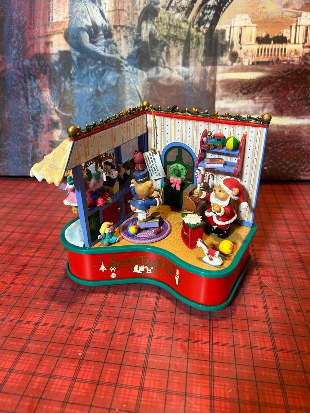 Vintage 1995 Lustre Fame Christmas Traditions animated musical "Santa's Toy Shop